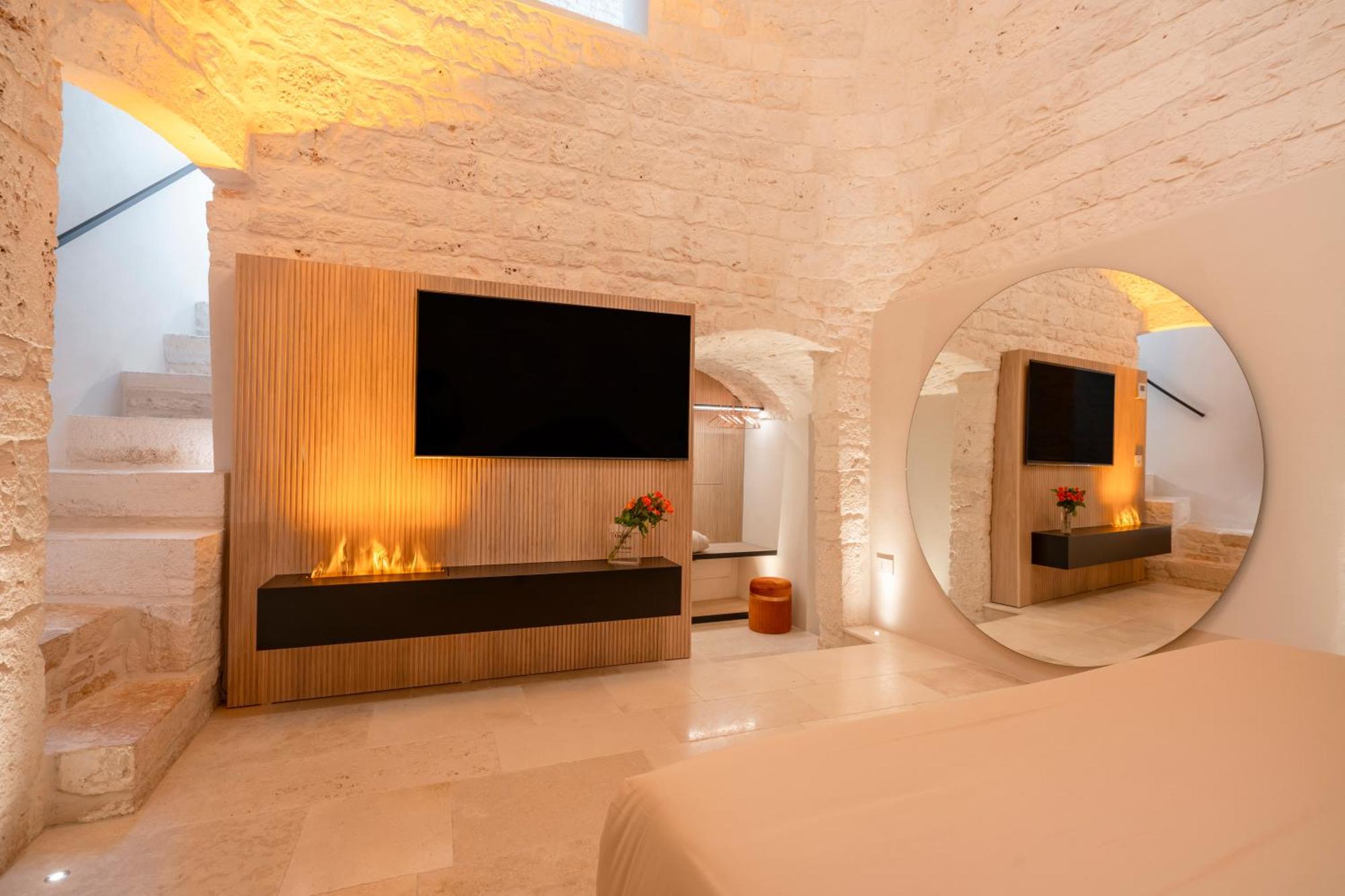 알베르벨로 Naiira Luxury Trullo - Jacuzzi And Patio 아파트 외부 사진