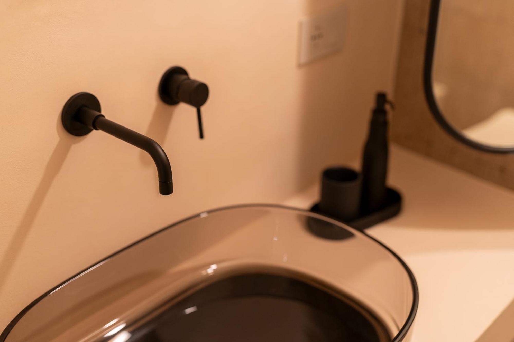 알베르벨로 Naiira Luxury Trullo - Jacuzzi And Patio 아파트 외부 사진