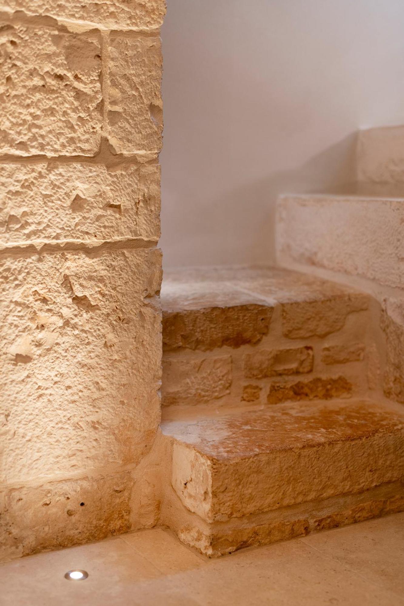 알베르벨로 Naiira Luxury Trullo - Jacuzzi And Patio 아파트 외부 사진
