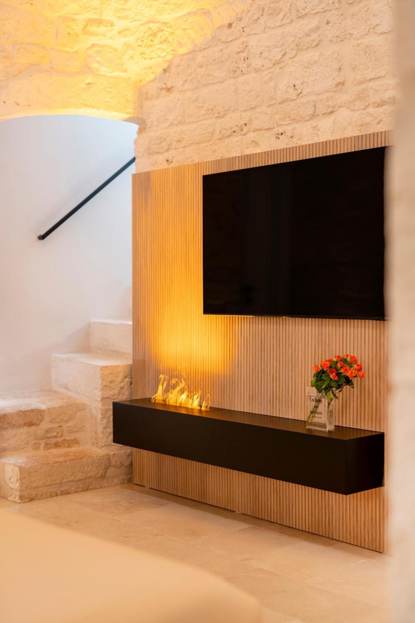 알베르벨로 Naiira Luxury Trullo - Jacuzzi And Patio 아파트 외부 사진